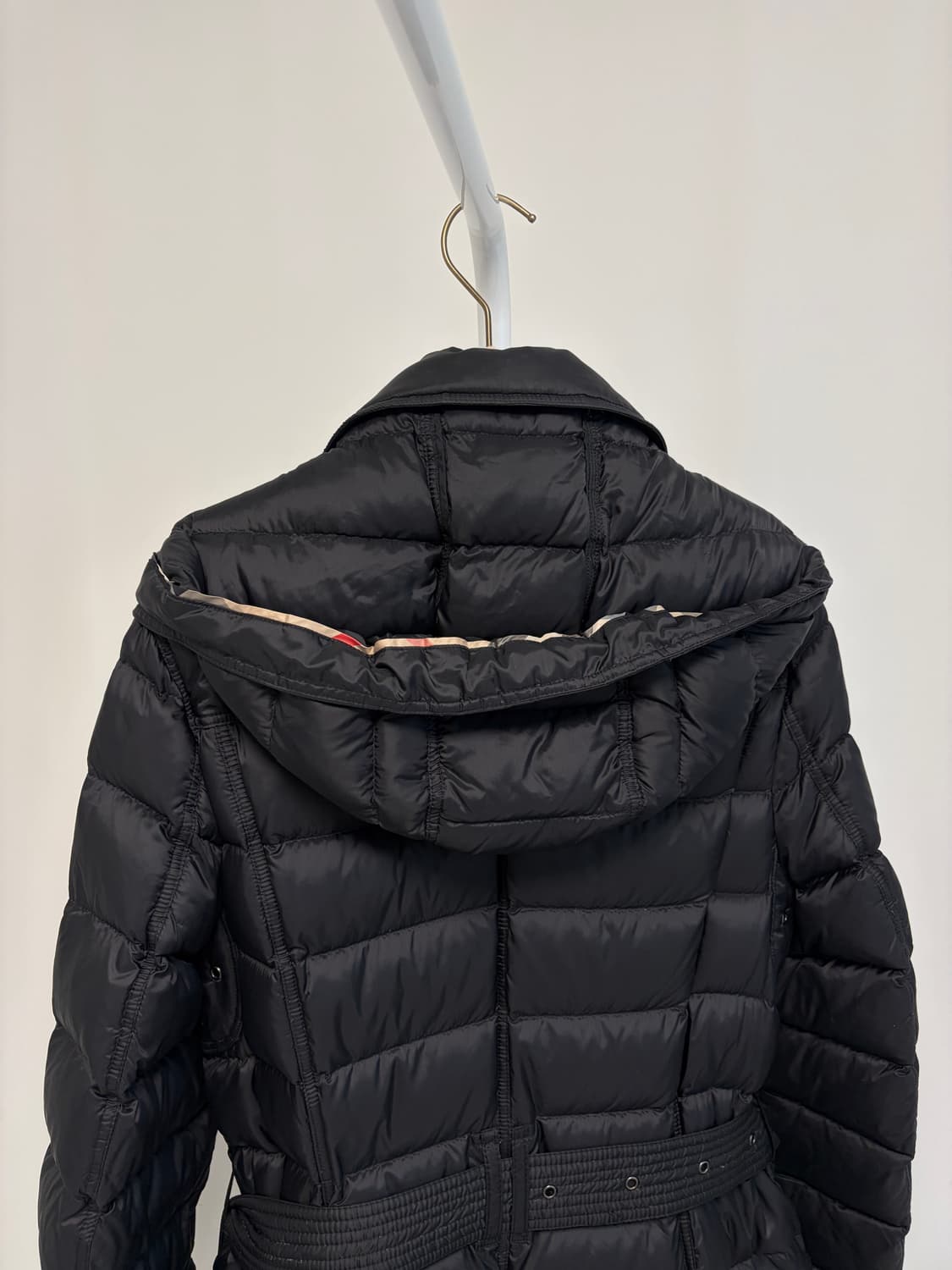 버버리 블랙 벨티드 트렌치 패딩 다운 코트 상품이미지6