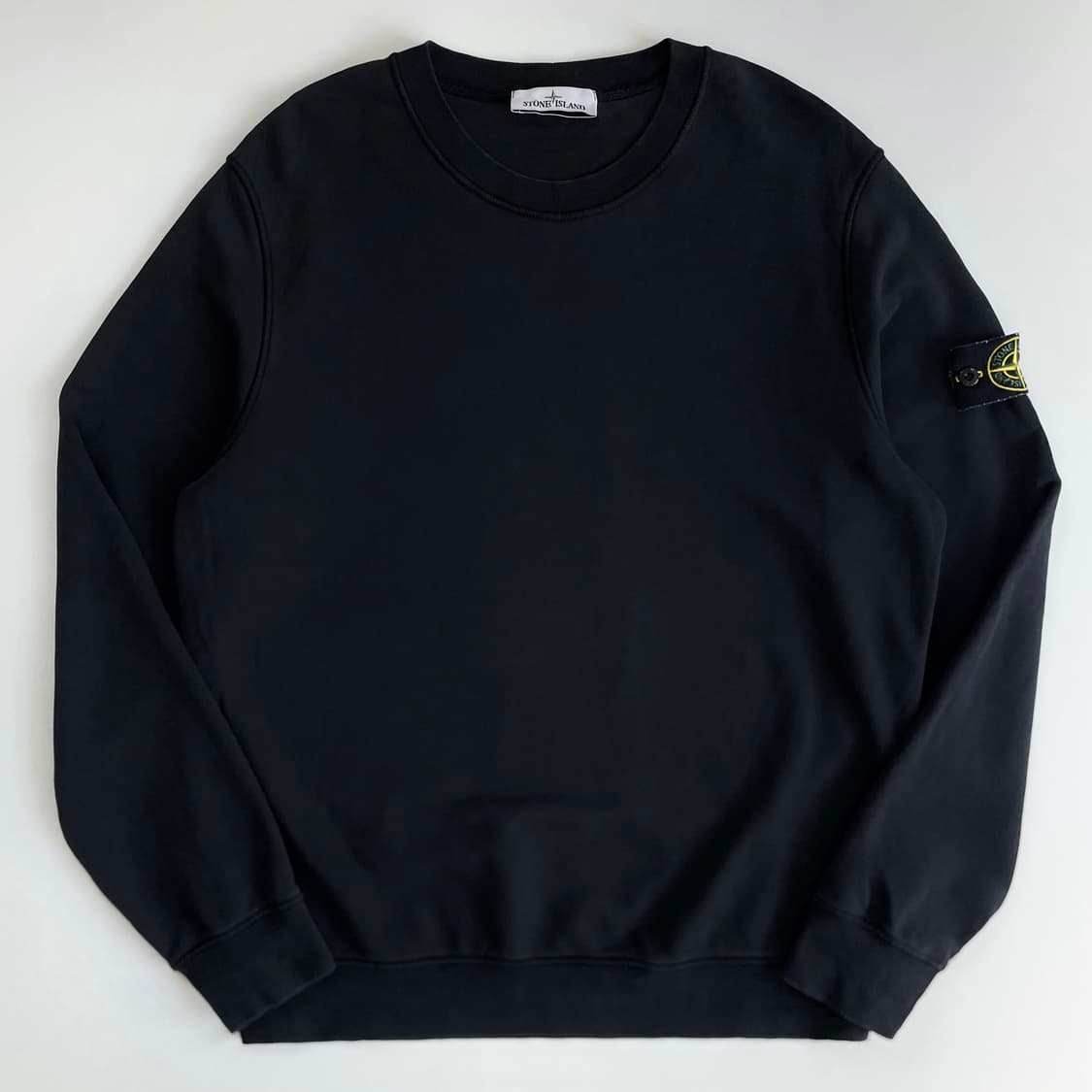 Stone Island  스톤아일랜드 와펜 블랙 맨투맨 상품이미지1