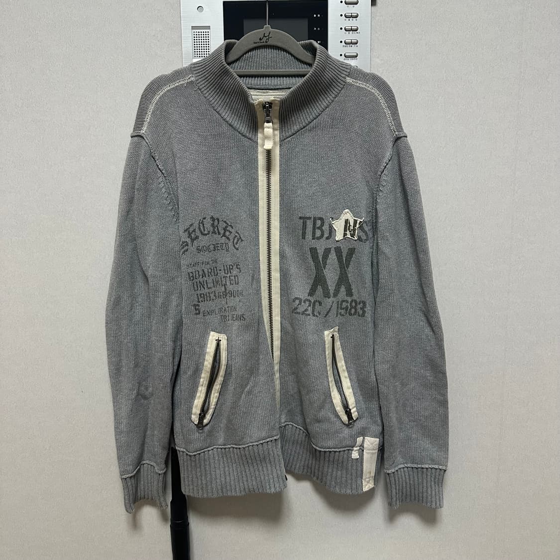 TBJ 니트 집업 상품이미지1