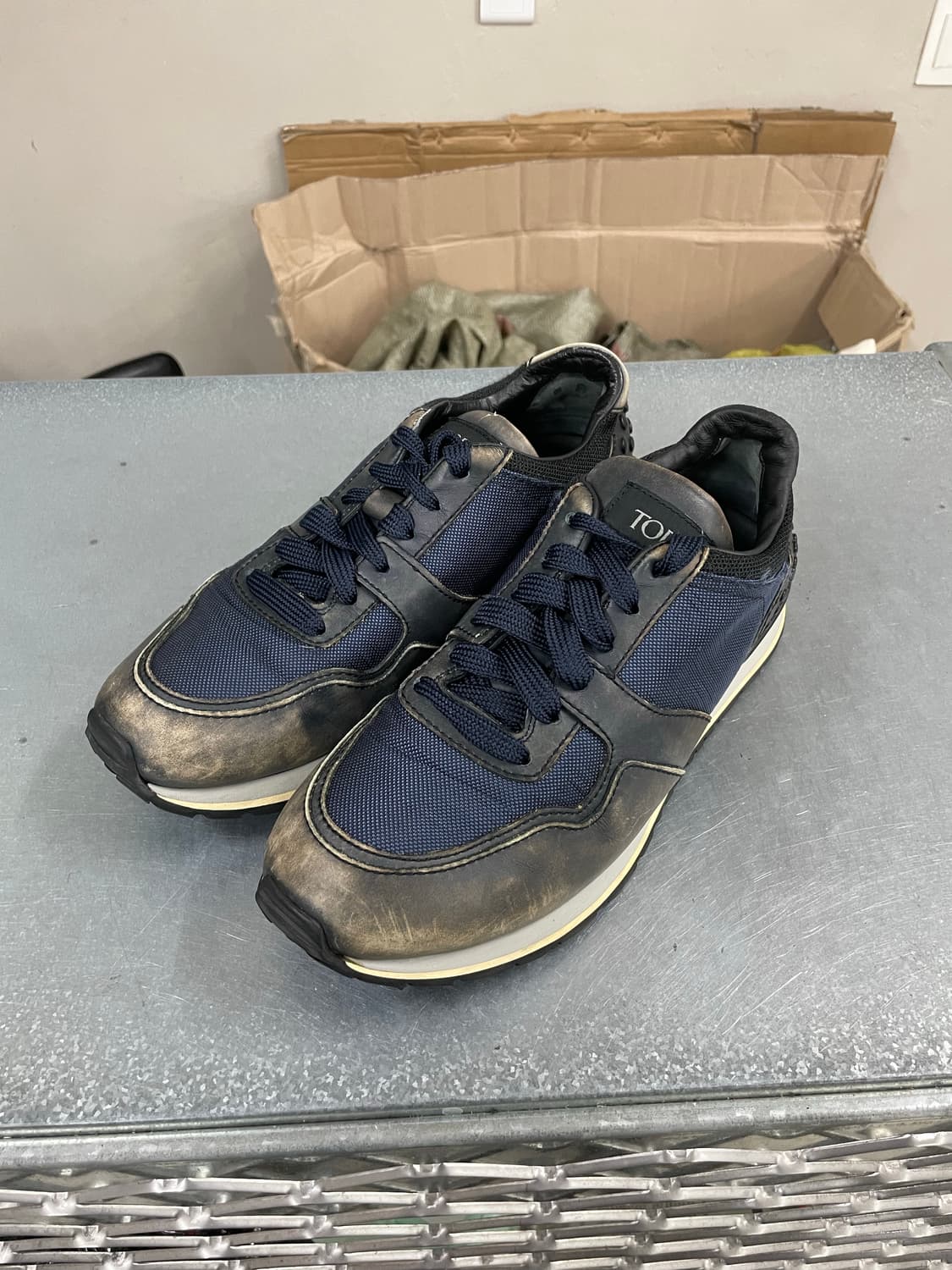 토즈 스터드 스니커즈 UK6 상품이미지2