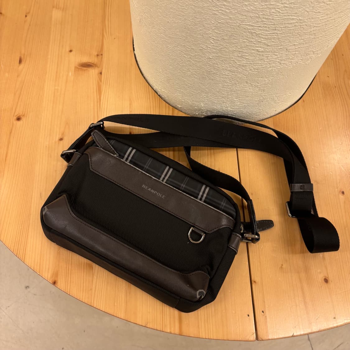 빈폴 크로스백 상품이미지1