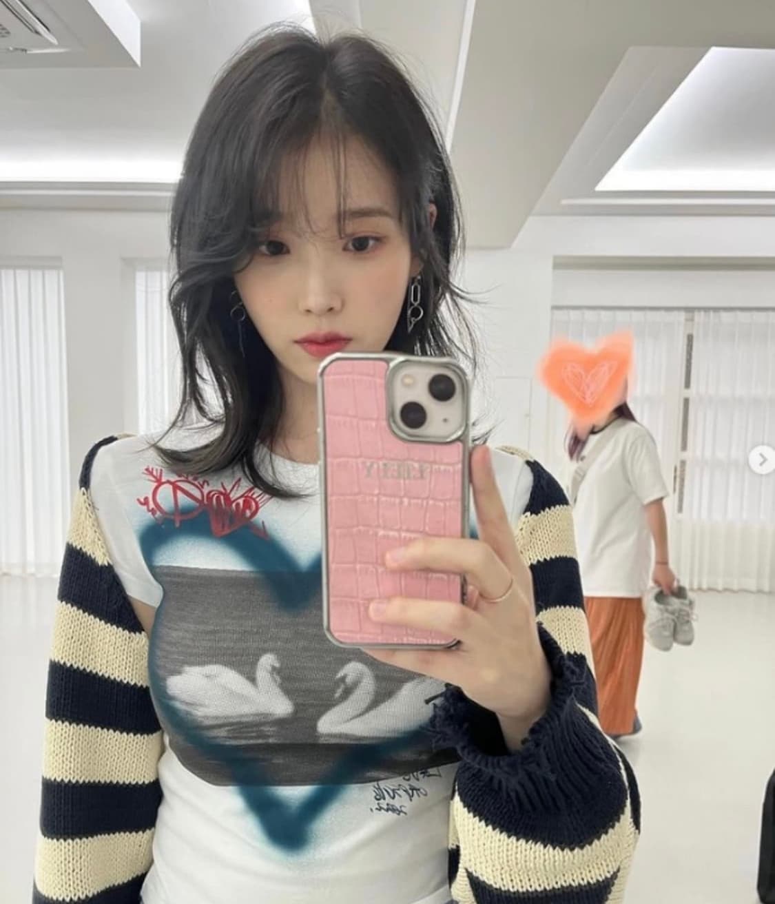 오픈와이와이 OPEN YY 스완하트 크롭티 [아이유 설현 착용] 상품이미지2