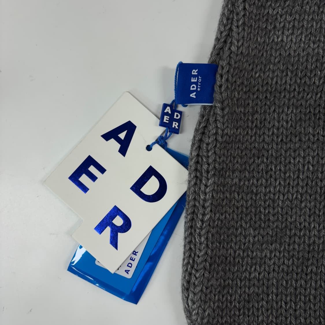 아더에러 핑거 머플러 상품이미지5