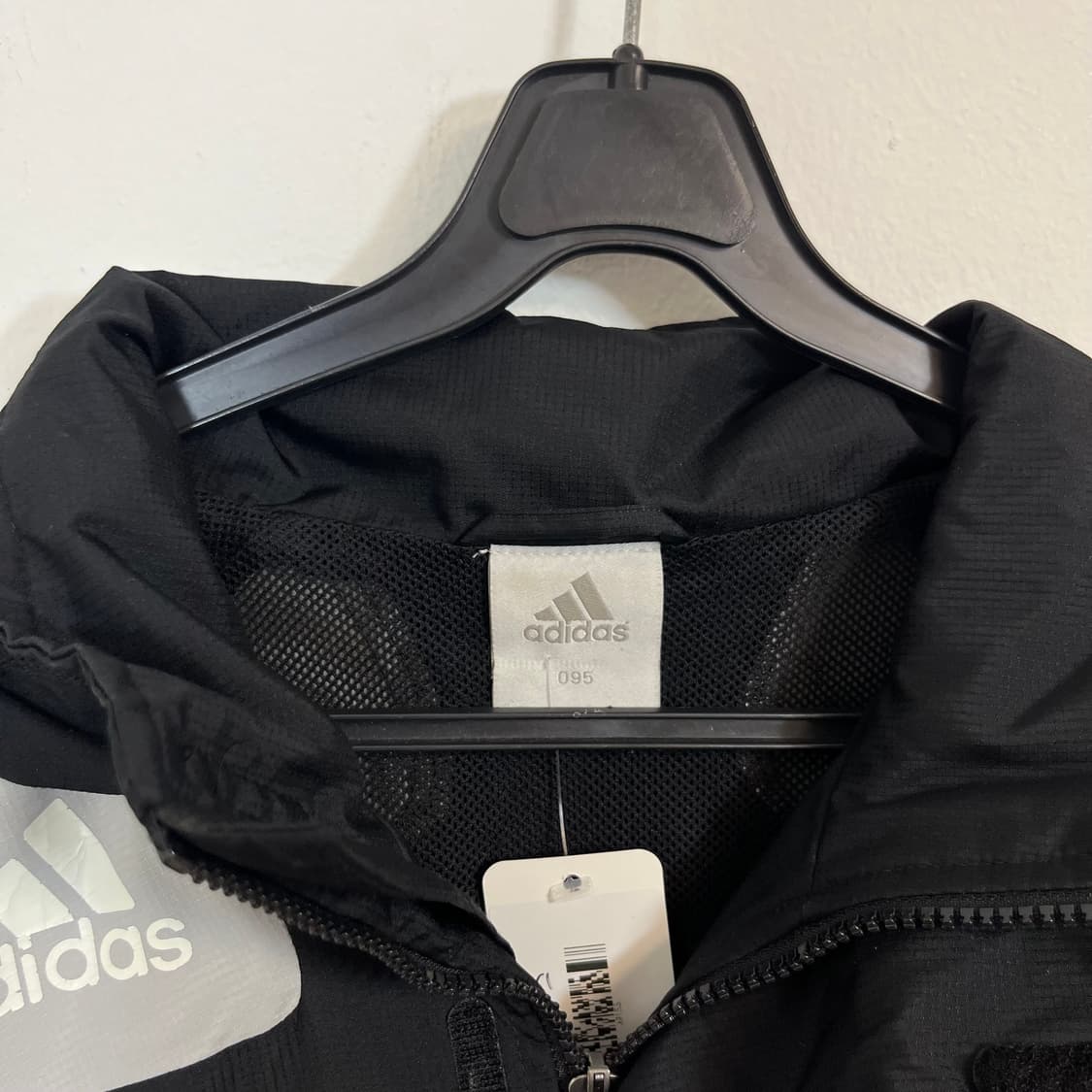 Adidas Liverpool windbreaker 상품이미지6