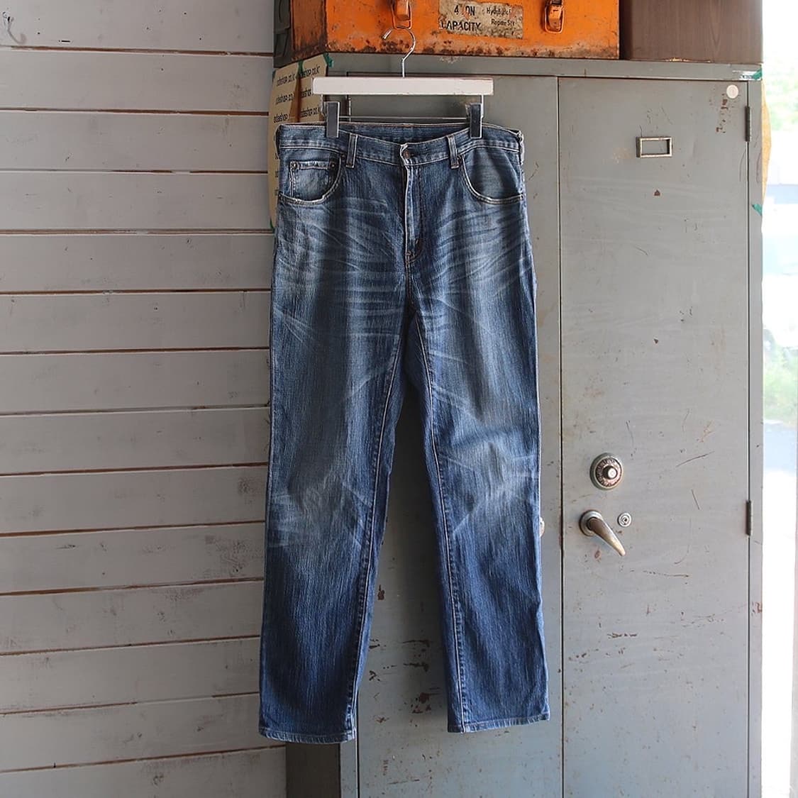 (착용컷) 리바이스 505 (남성용 33-34) 상품이미지3