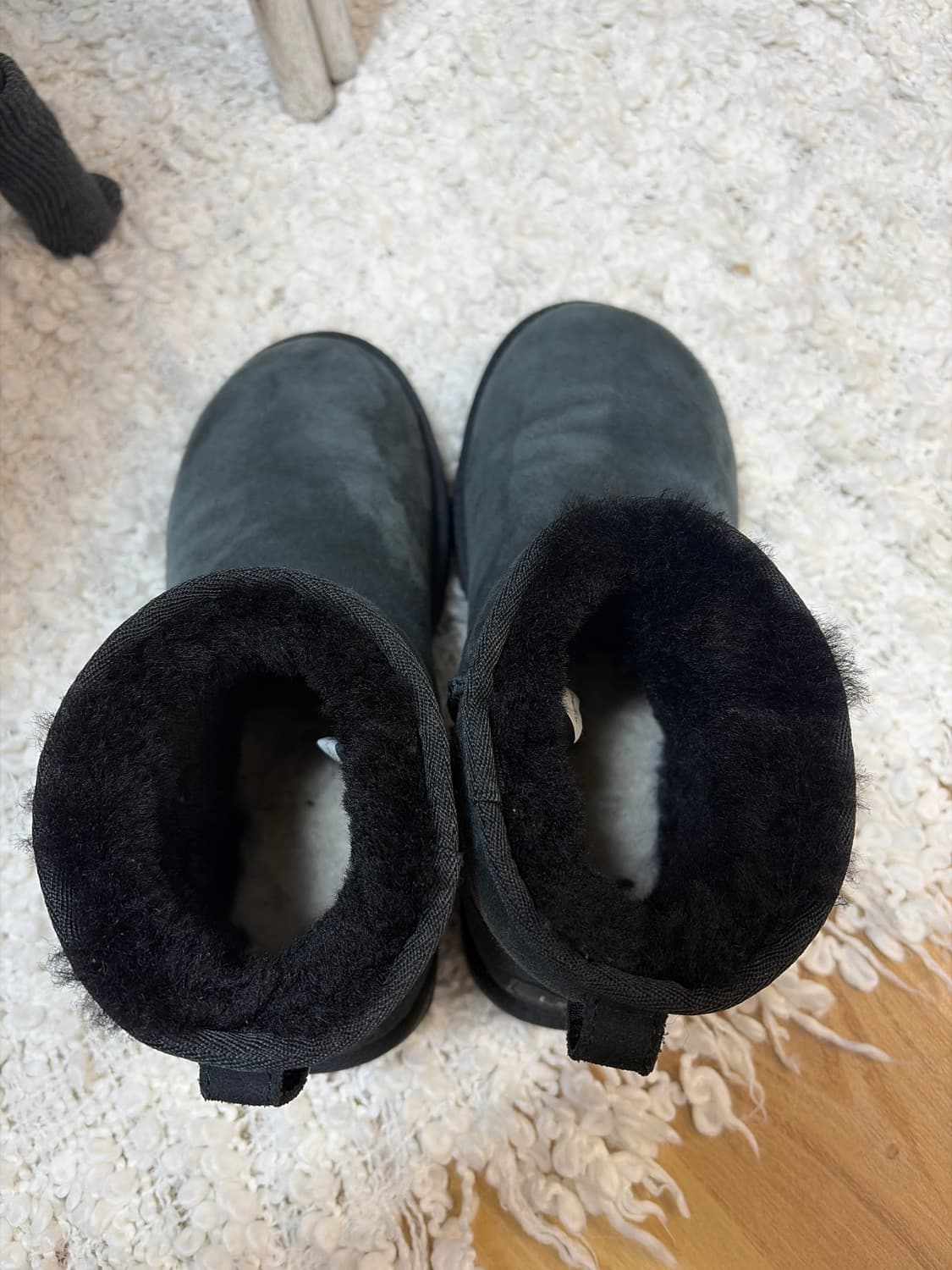 어그 블랙 클래식 미니 II 240 37 사이즈 상품이미지4