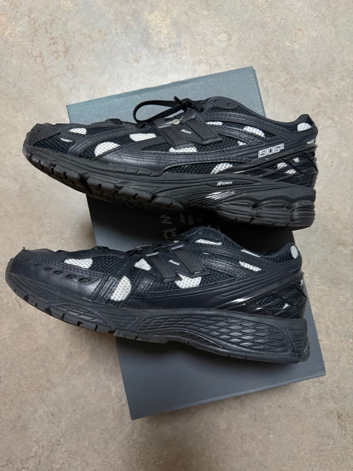 뉴발란스 1906R 폴카 닷 블랙 245 상품이미지5