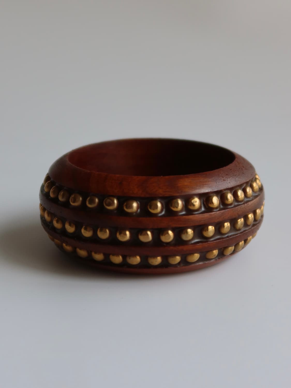 studded wood wide bangle 상품이미지3