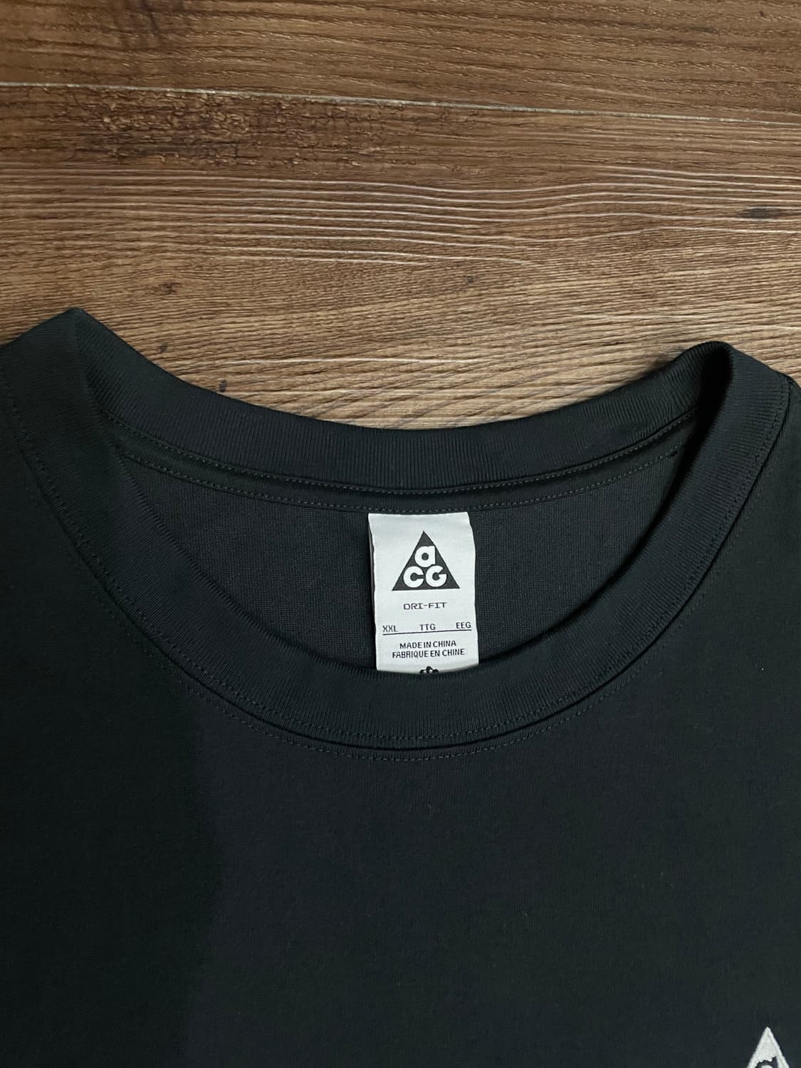 나이키 ACG 블랙 반팔 티셔츠 상품이미지4