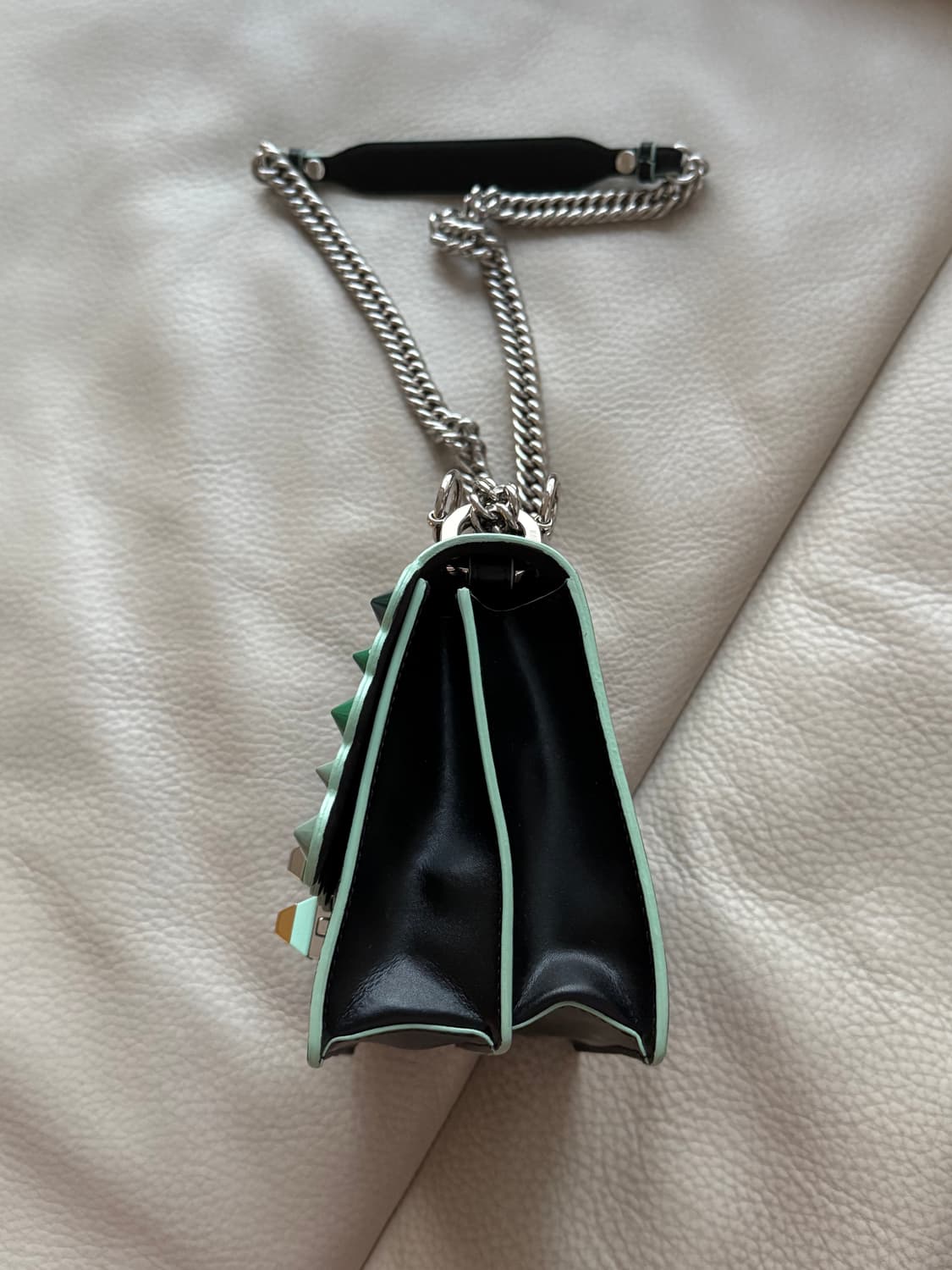 [정가215] 펜디 칸아이 스몰백 - 민트 스터드 에디션 가방 상품이미지4