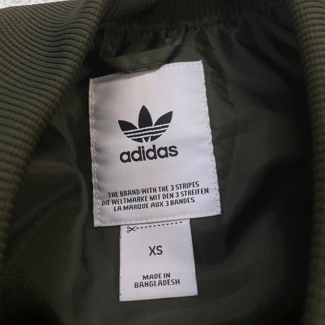 아디다스 슈퍼스타 퀄팅 경량 패딩 자켓 카키 상품이미지4