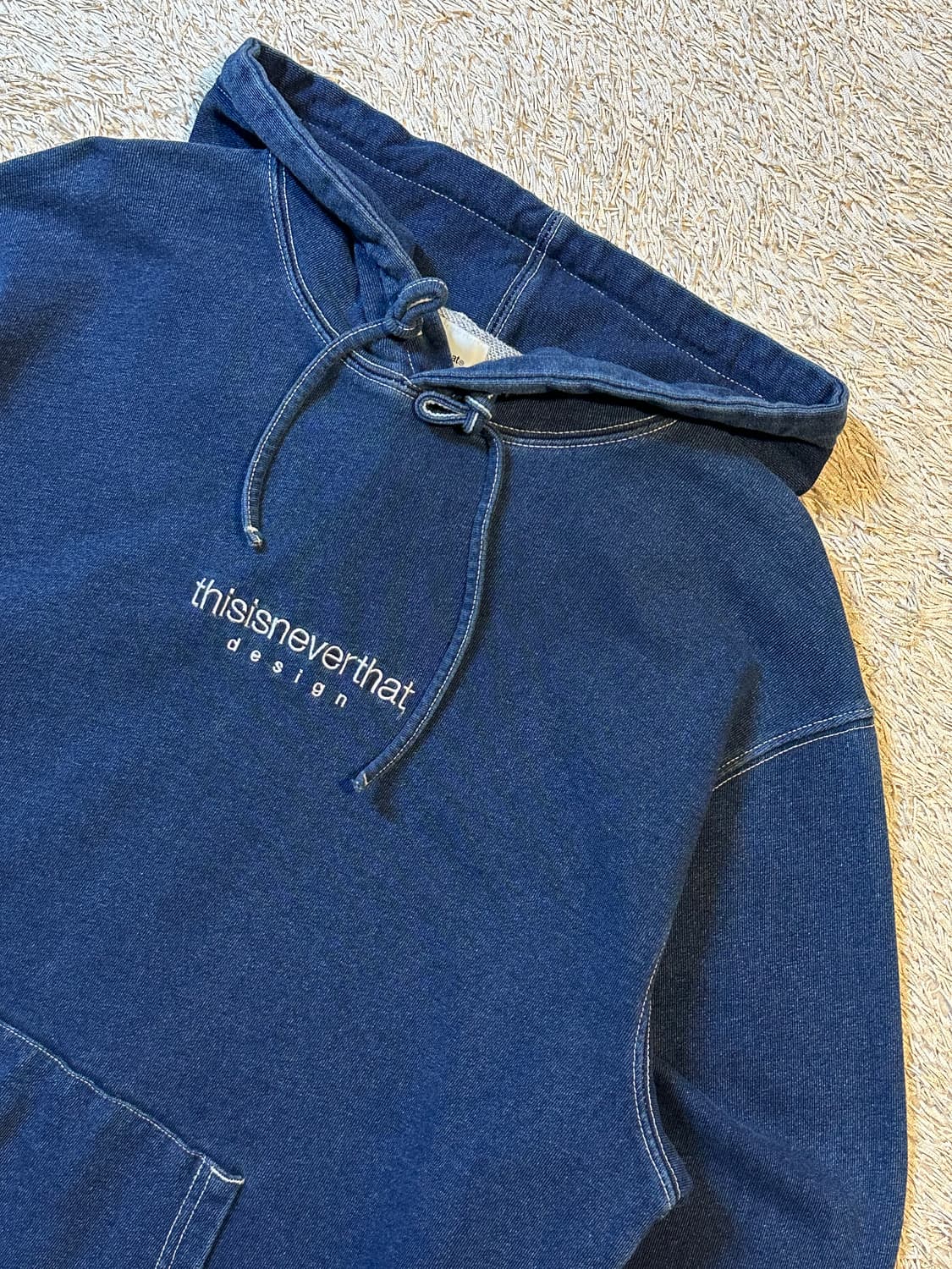 디스이즈네버댓 Indigo Dyed 데님 후드티 상품이미지2