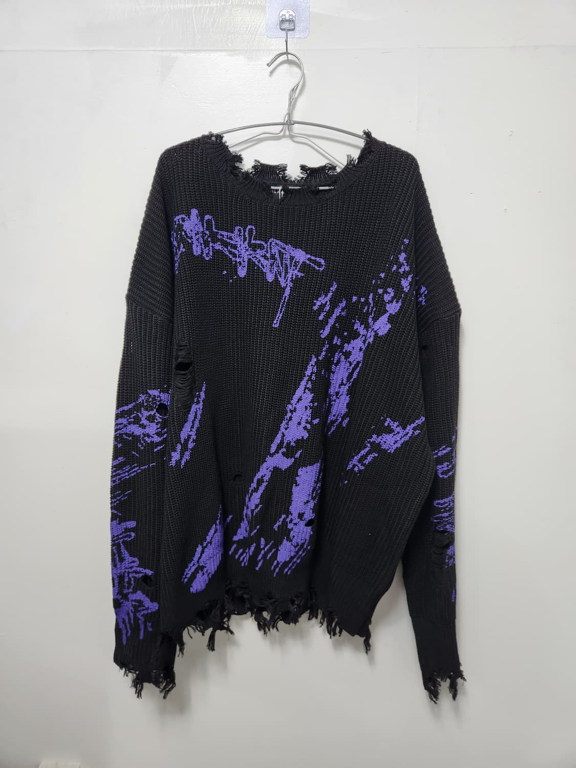 빈티지 데미지 프린팅 니트 상품이미지1