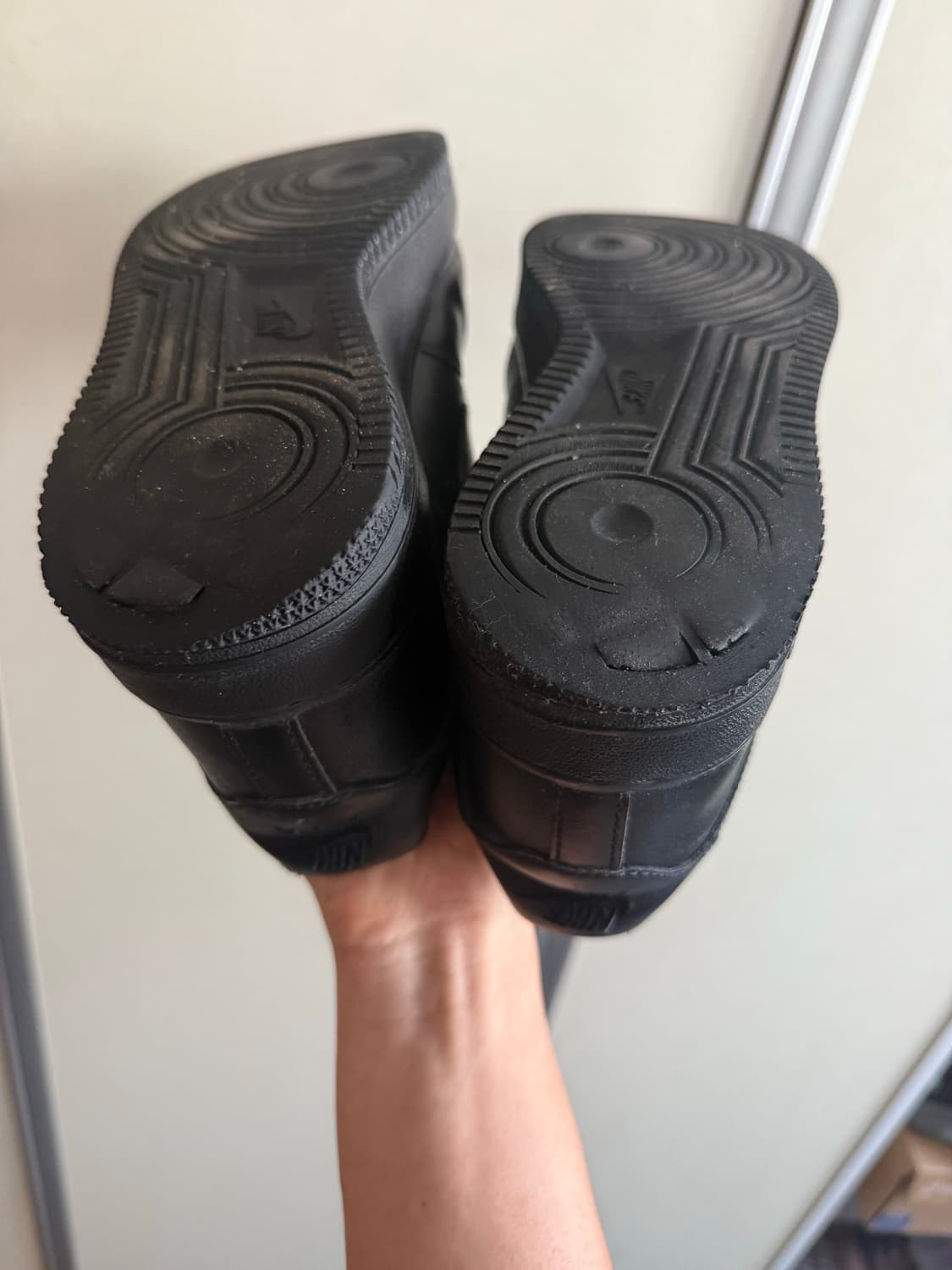 나이키 에어포스1 트리블블랙  상품이미지7