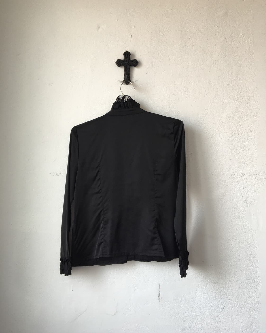 Frill lace point high neck blouse 상품이미지3