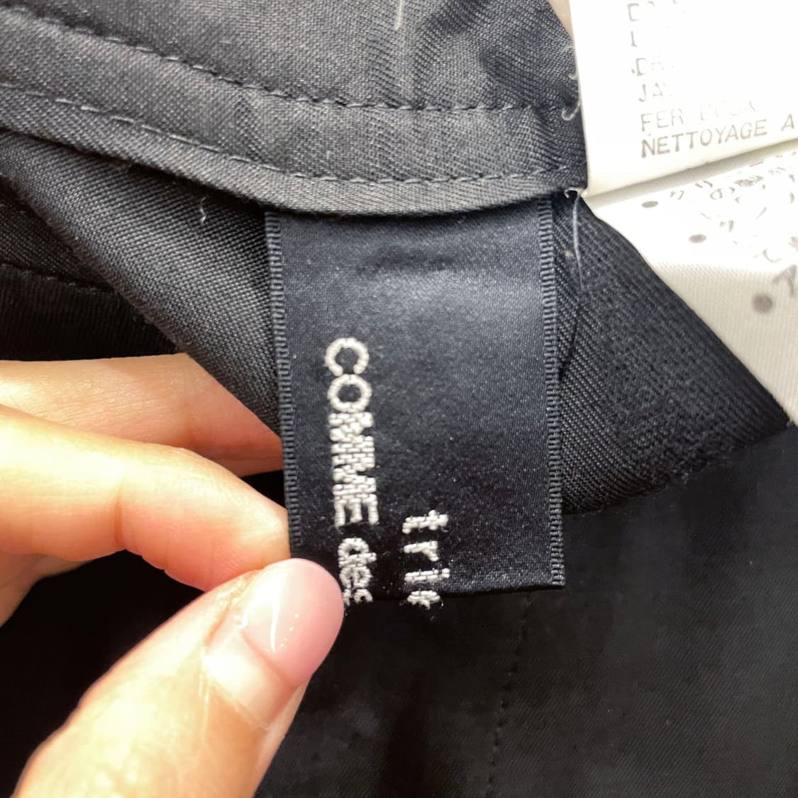 꼼데가르송 트리콧 5부 와이드 반바지 투버튼 디테일 플레어핏 블랙 상품이미지6