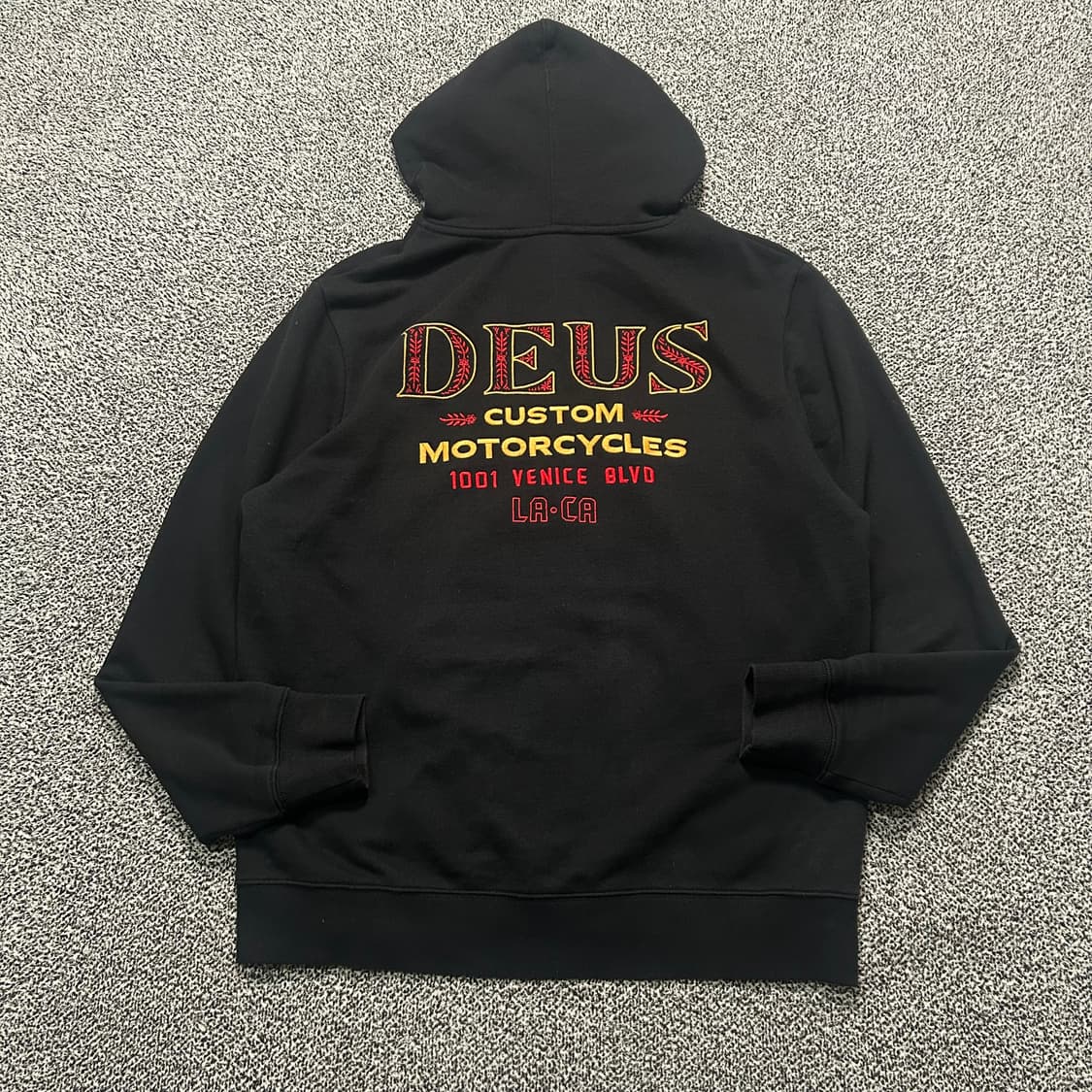 데우스 엑스 마키나 후드집업 상품이미지1