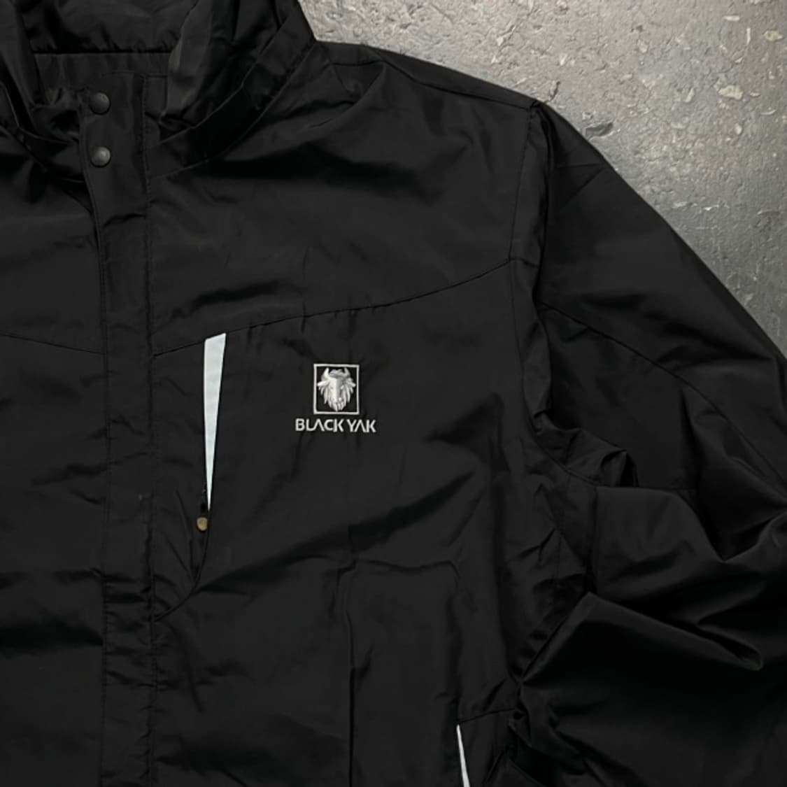 105 블랙야크 바람막이 상품이미지2