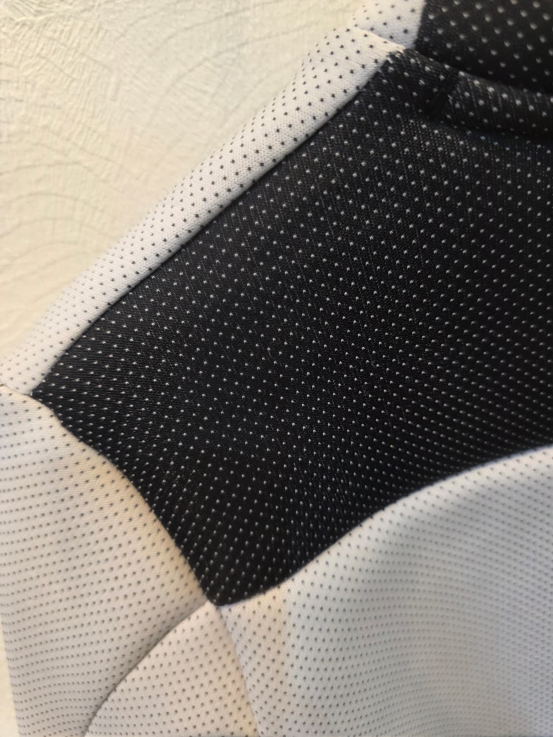 언더아머 흰색 XS 여성 폴라 맨투맨티셔츠 상품이미지6