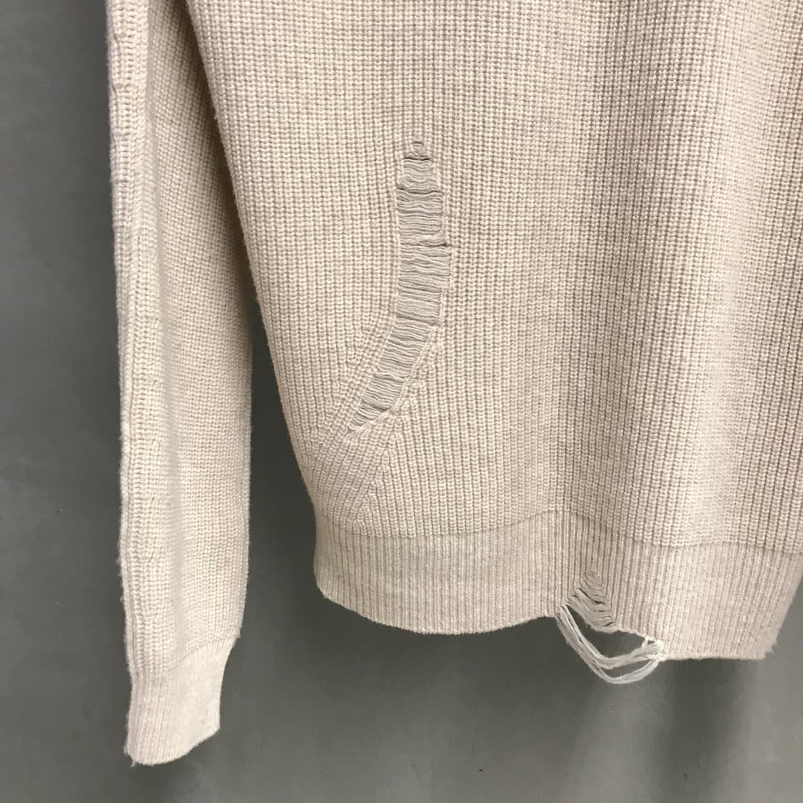 헬무트랭 브이넥 니트 XS(W) 상품이미지7