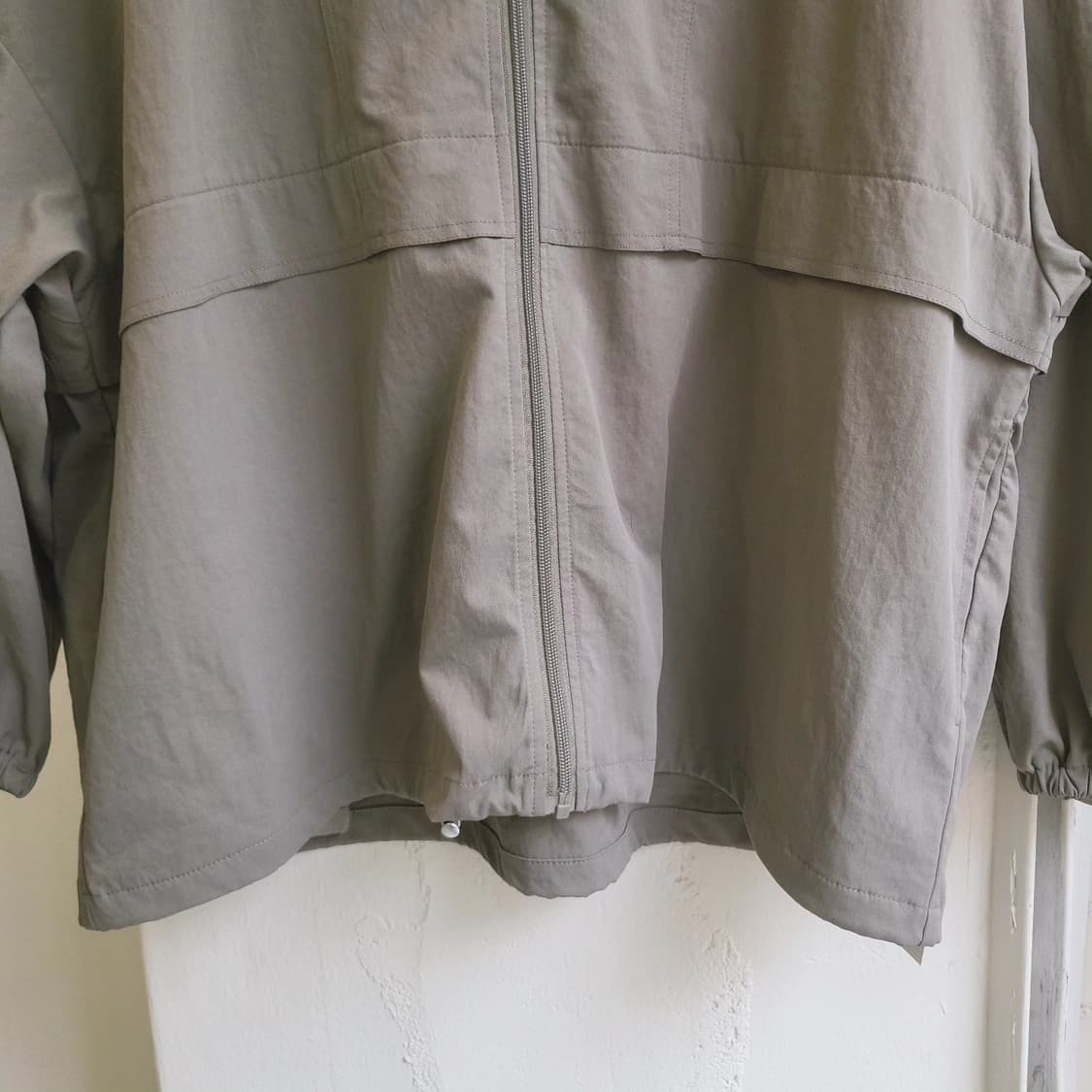 Lutique 연카키 홑겹 바람막이 상품이미지6