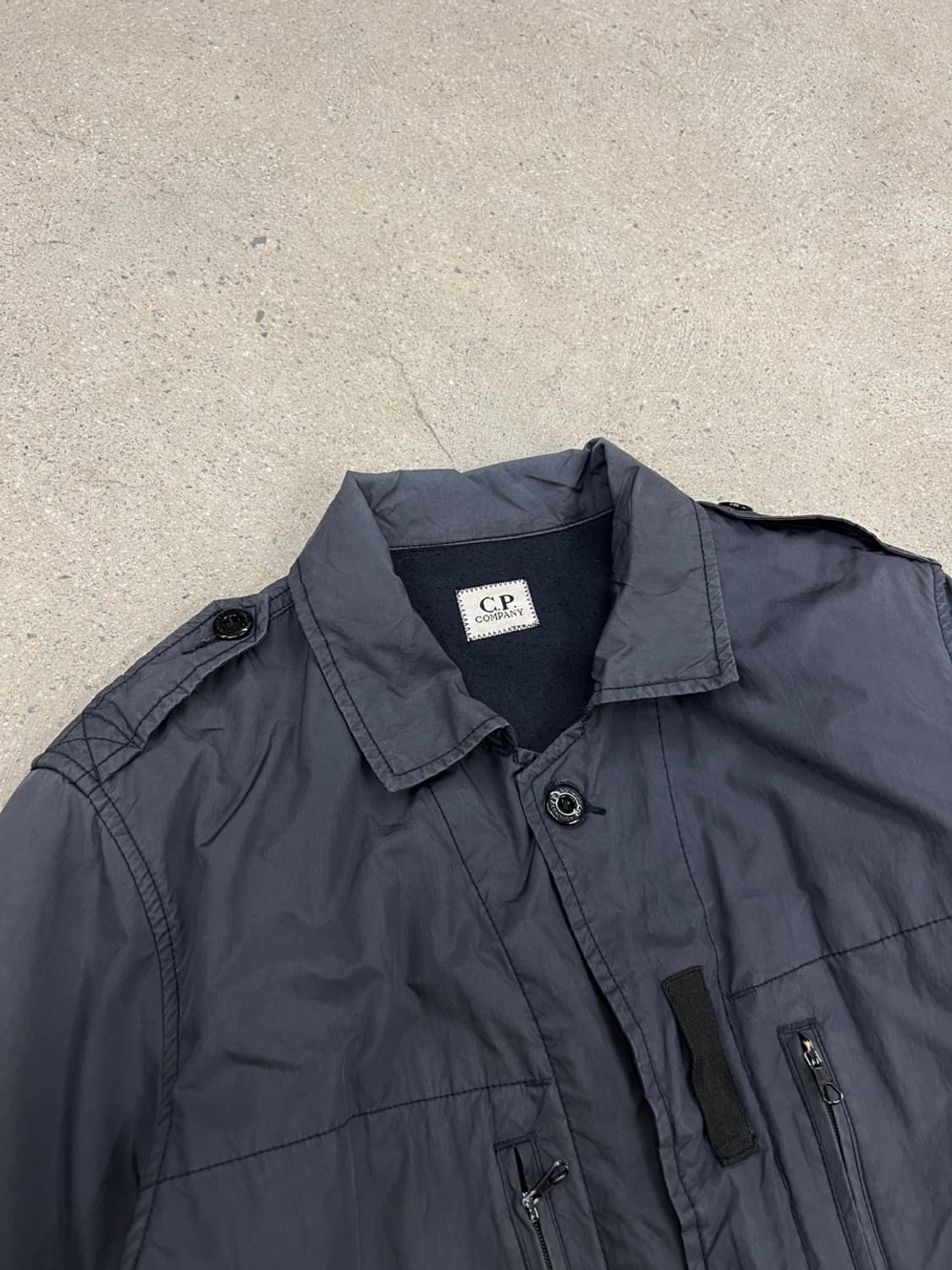 CP컴퍼니 시계창 렌즈와펜 나일론 자켓 상품이미지4