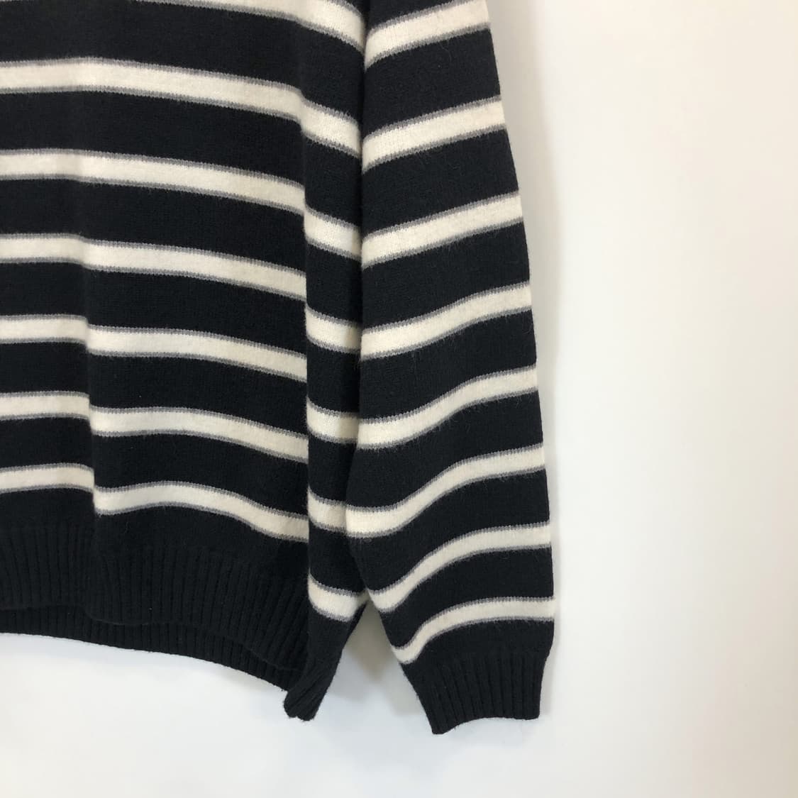 TNGT 청키 스트라이프 오버니트 105  상품이미지3