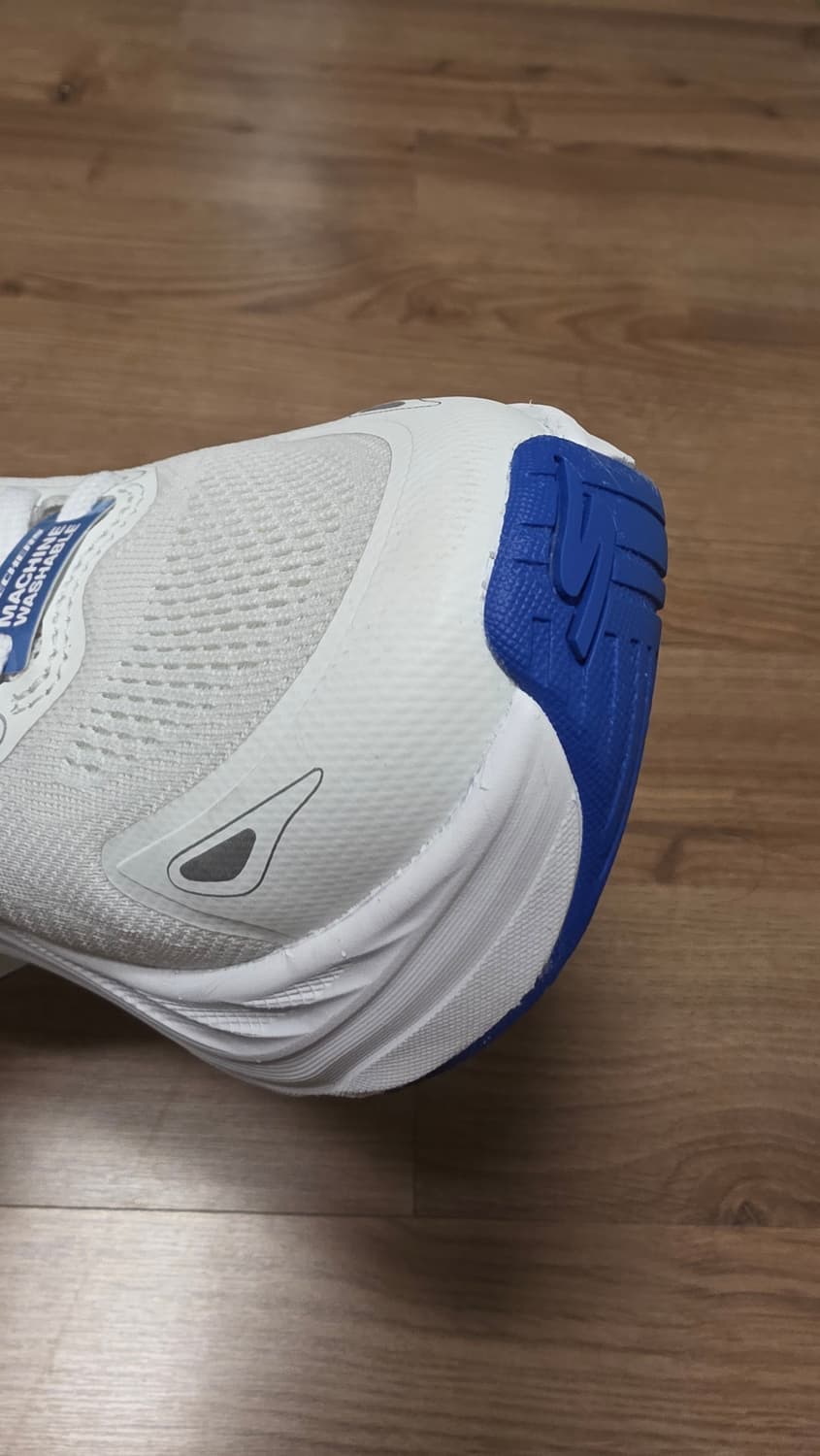 스케쳐스 26ss 여성 맥스런 화이트 상품이미지7