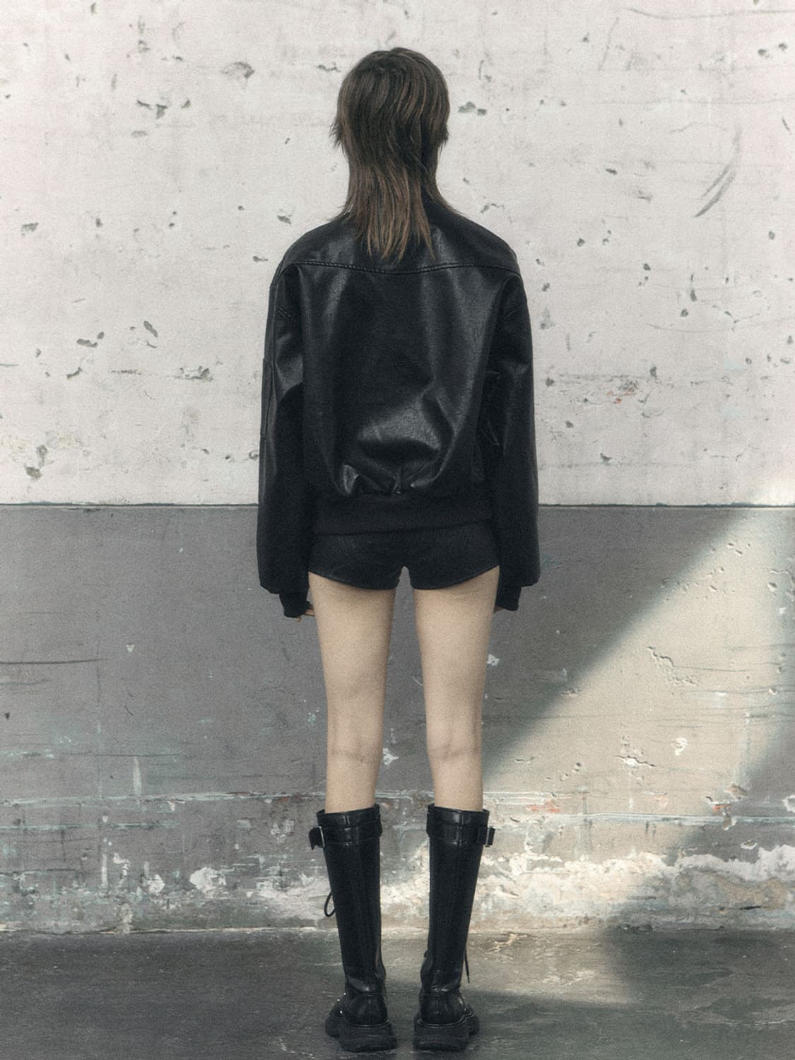 <새상품>HIGH NECK POCKET LEATHER JUMPE 상품이미지3