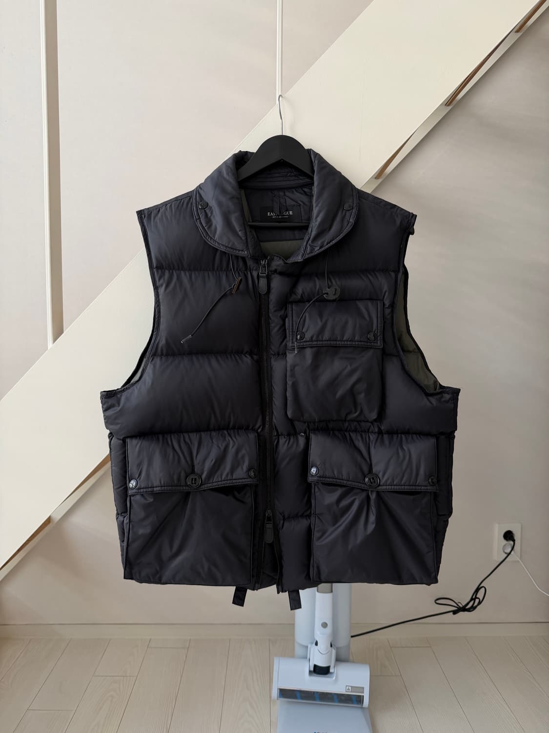 이스트로그 구스 다운베스트  상품이미지1