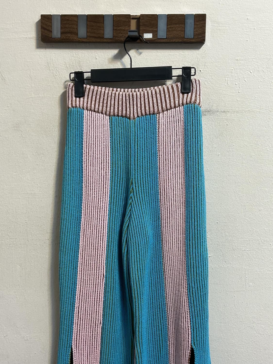 앤더슨벨 카이아 배색 라운지 니트 팬츠 상품이미지2