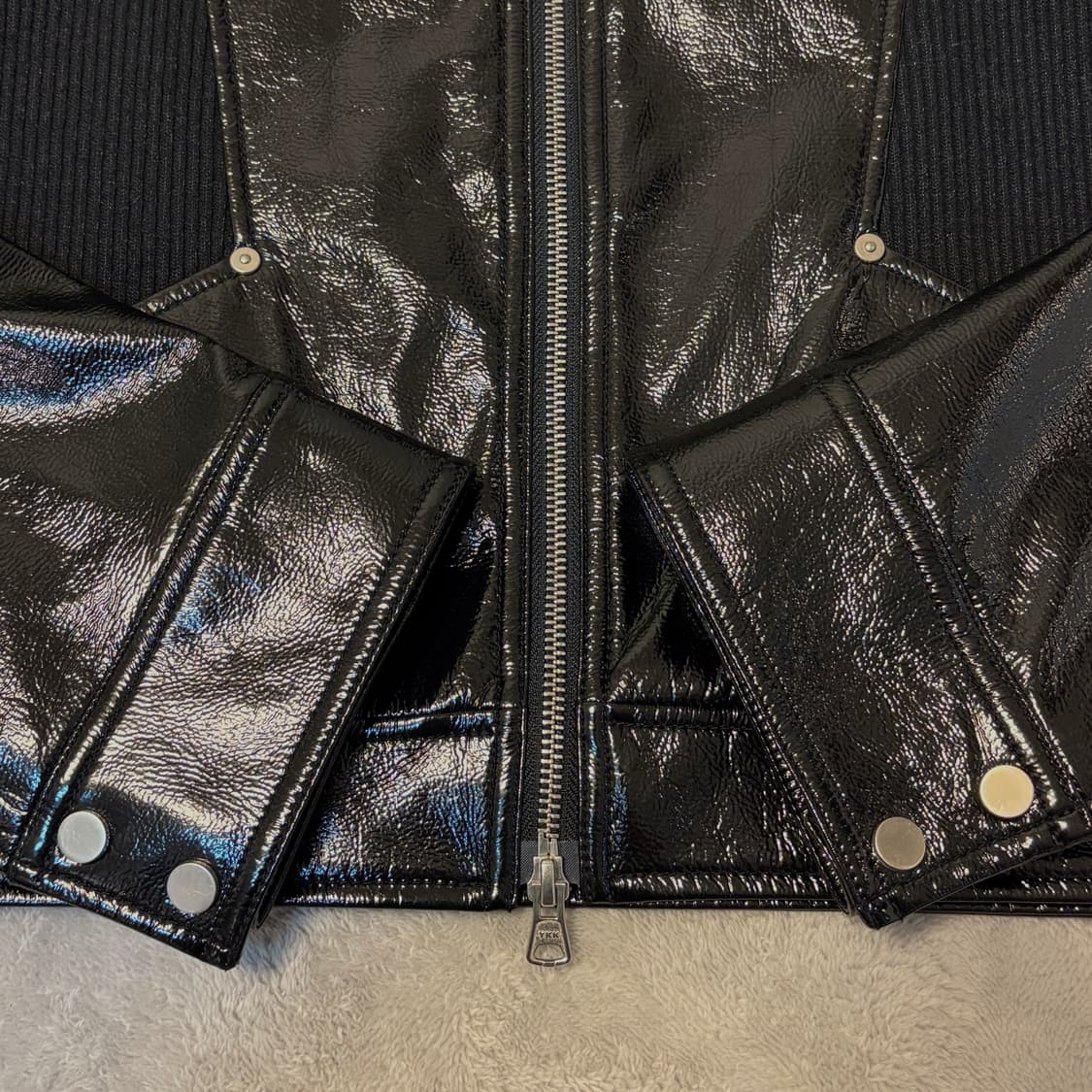 INSILENCE 패널드 비건 레더 점퍼 상품이미지2