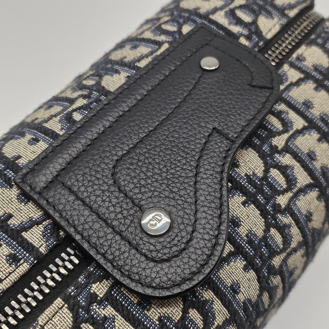 정품 디올 링고 오블리크 토일레트리 파우치 상품이미지9