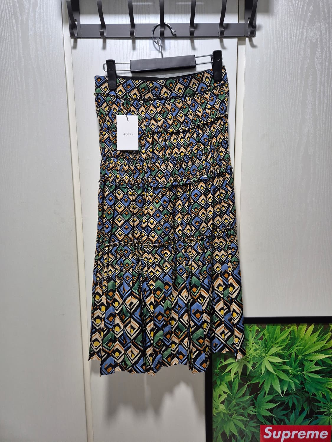 (세일)(새상품)Day1 패턴 스커트 상품이미지1