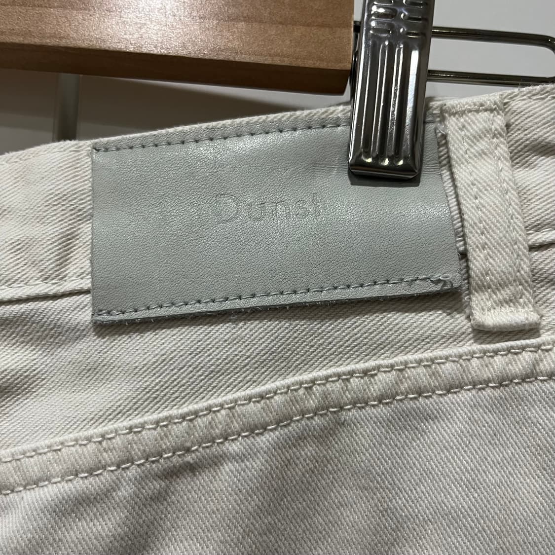 던스트 front slit h-line skirt light-greige 상품이미지9