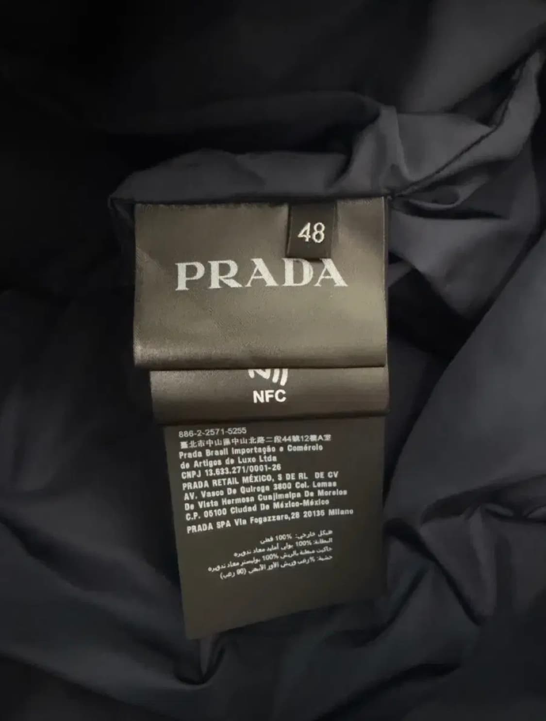 새상품 프라다 코듀로이 후드 패딩 48 상품이미지4