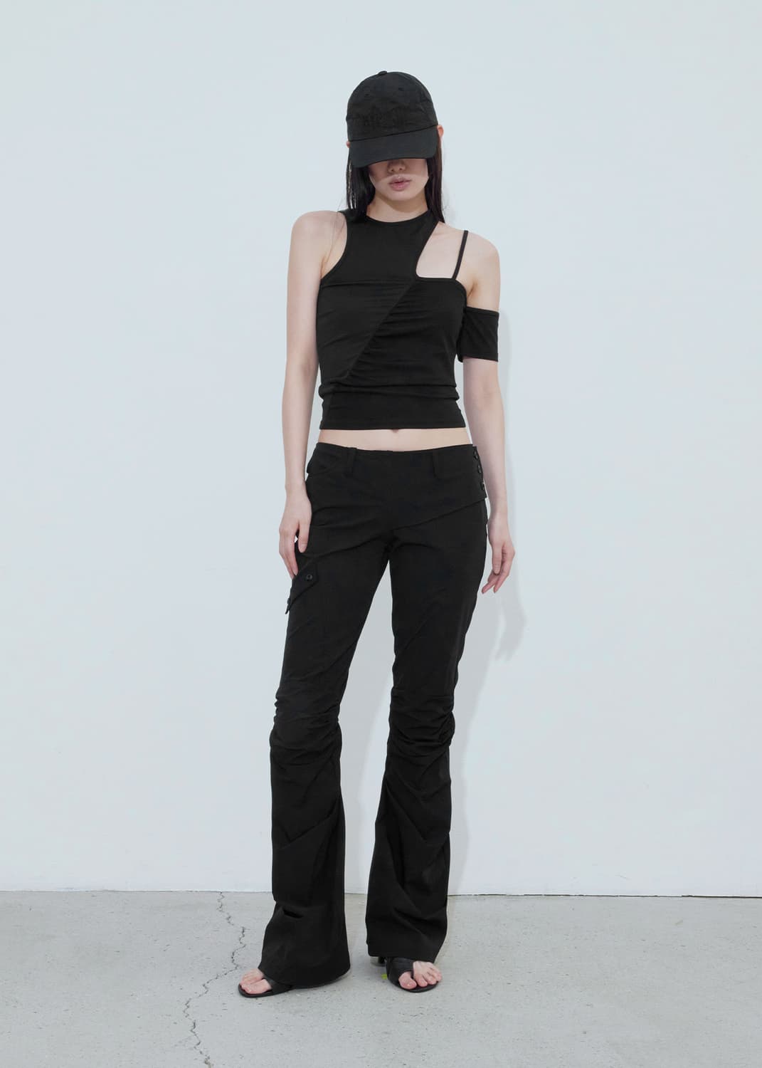 보헤미안서울 knee shirring 부츠컷 팬츠 상품이미지3