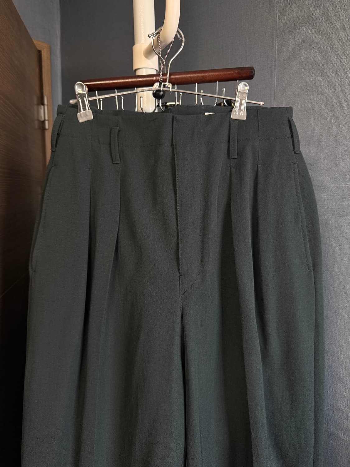 르메르 테이퍼드팬츠 s 상품이미지2