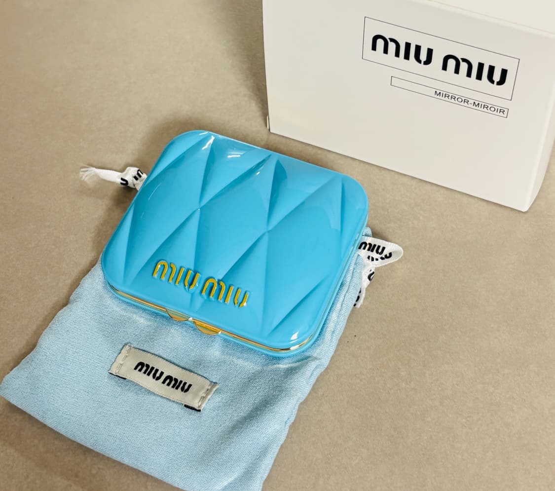 미우미우 양면 손거울 상품이미지1