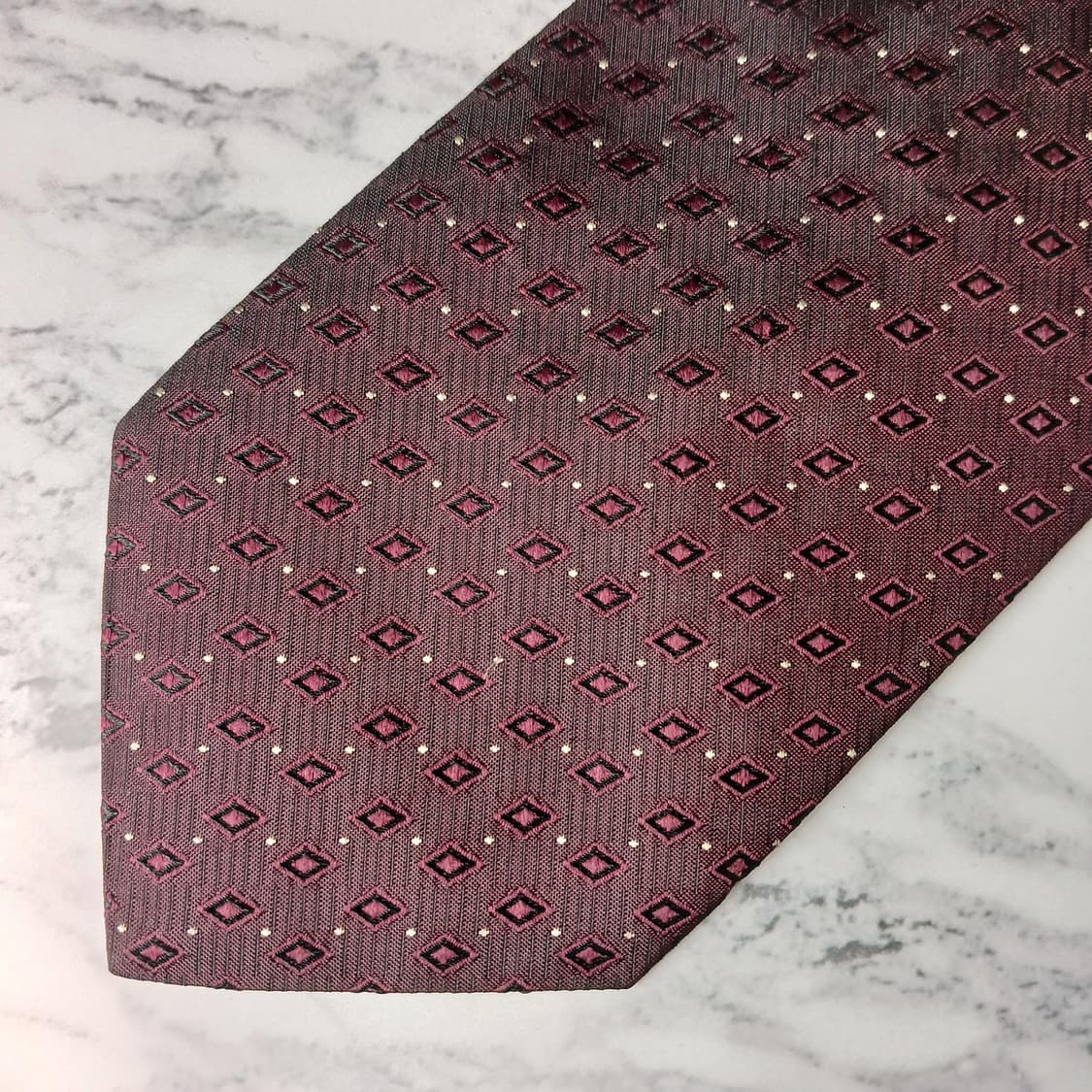 휴고보스 실크 와인 패턴 넥타이 9cm A+등급 E870
 상품이미지7