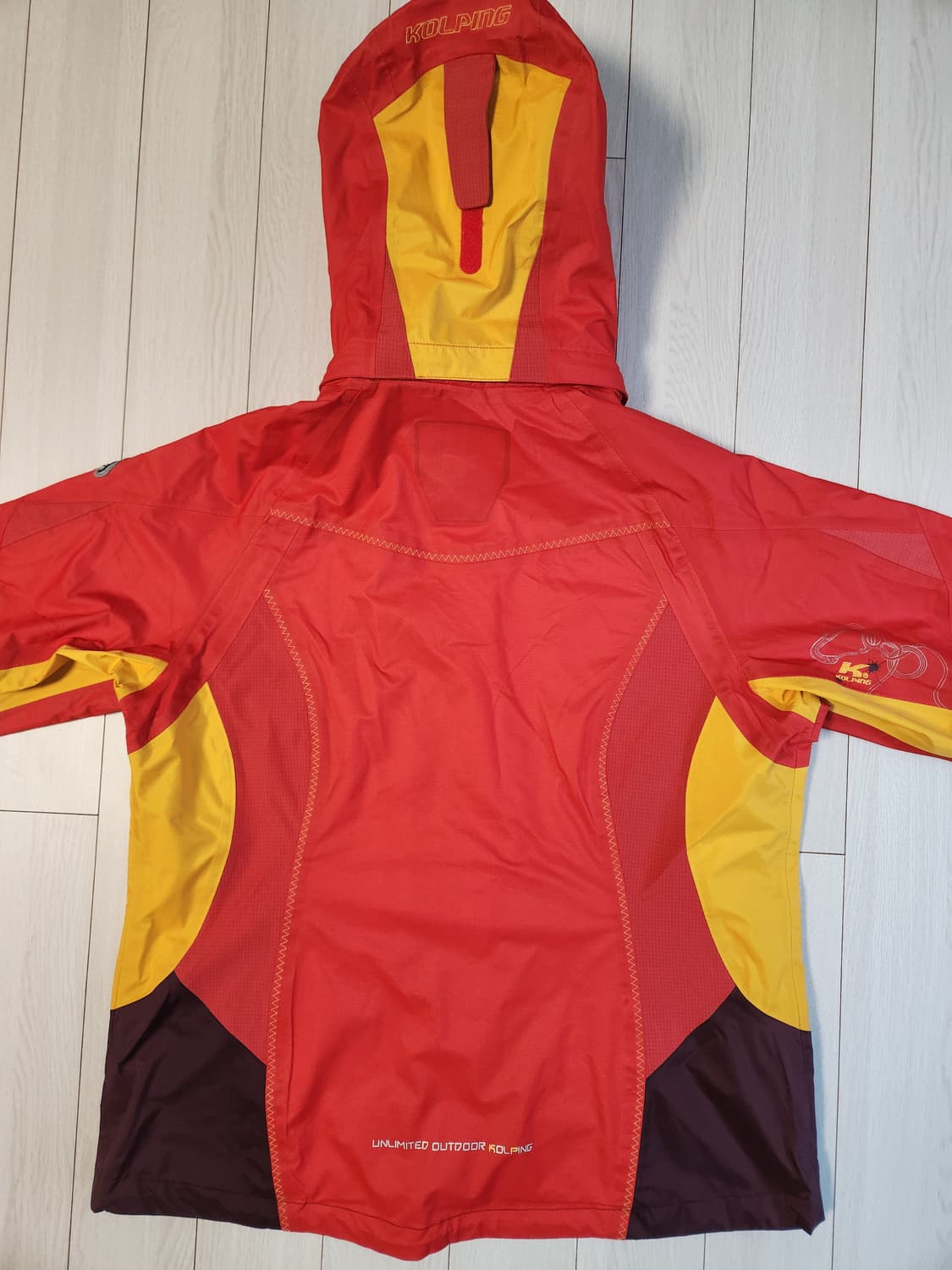 새상품급) 콜핑 고어택스 방수 방풍 기능성 등산 여성 바람막이 사이즈10 상품이미지8