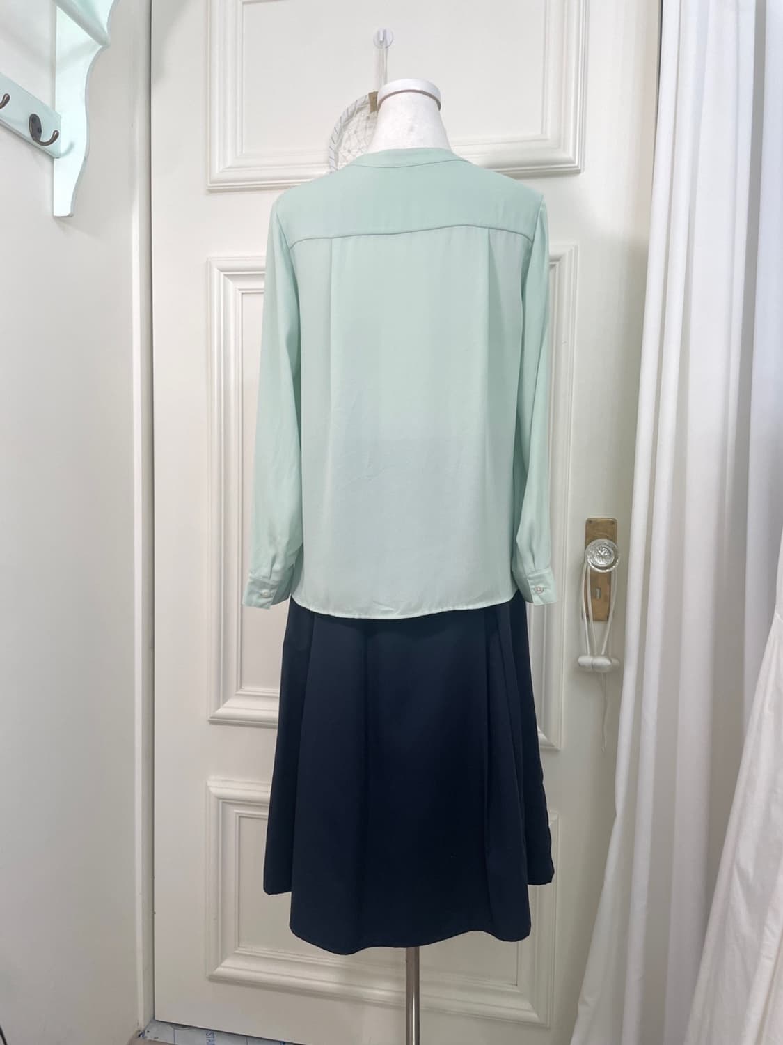 navy pleats back banding skirt 상품이미지8