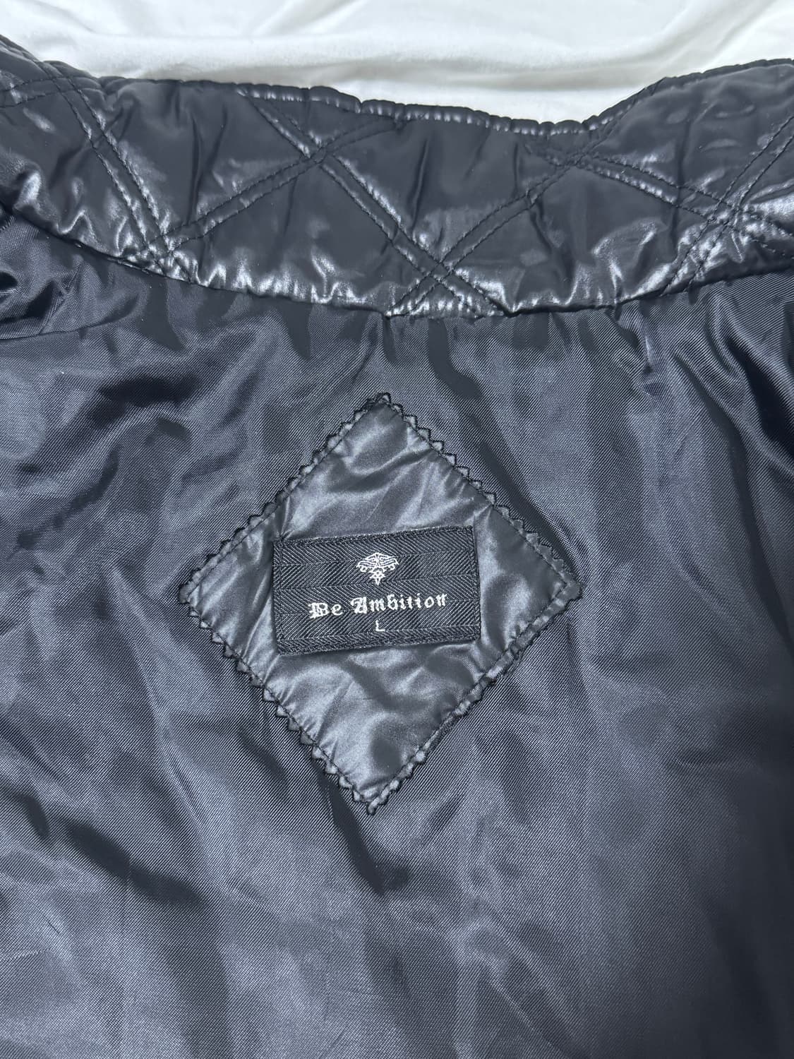 Be ambition 레터링 크로스 퀼팅 자켓 y2k vkei lgb 상품이미지6