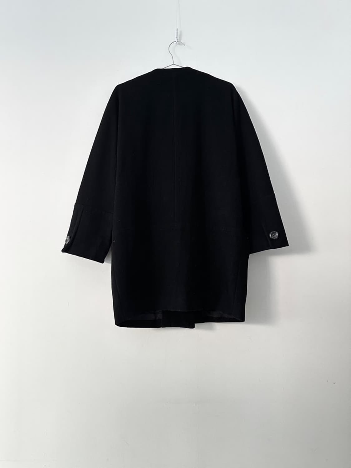 Round button midi coat / black 상품이미지3