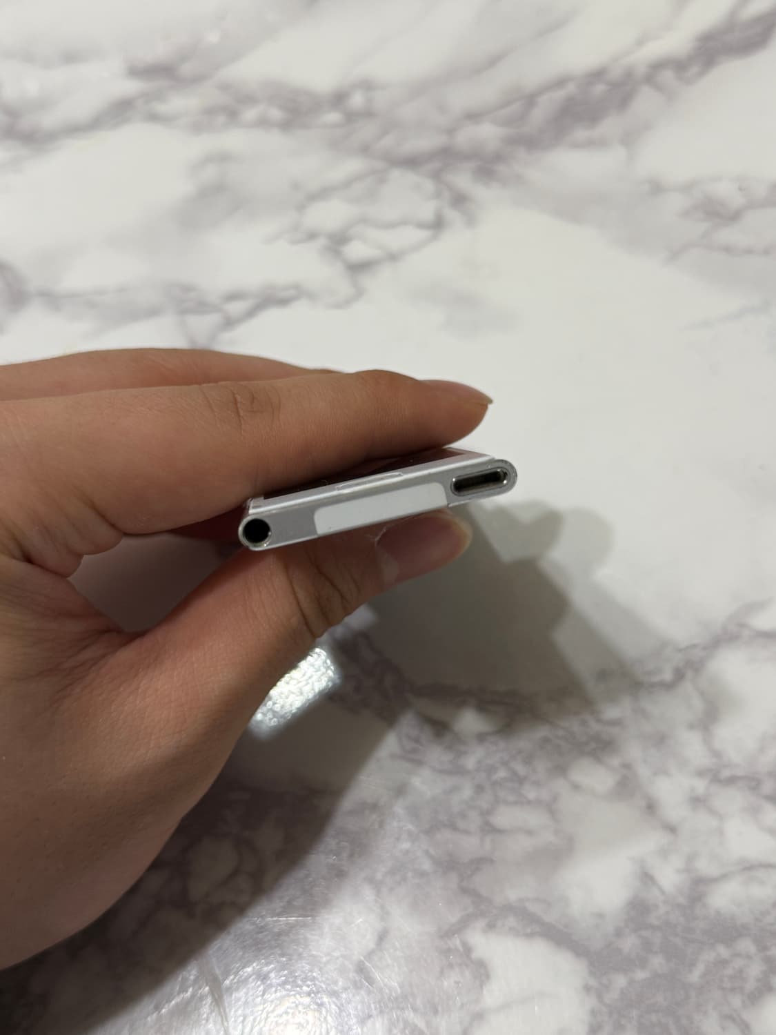 애플 아이팟 나노 7세대 실버 | 터치형 초슬림 MP3 상품이미지5