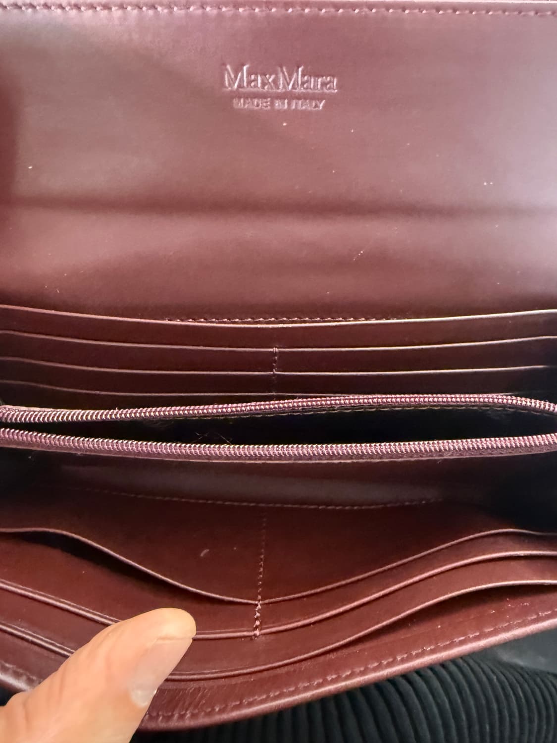 막스마라 버건디 가죽 장지갑 상품이미지4