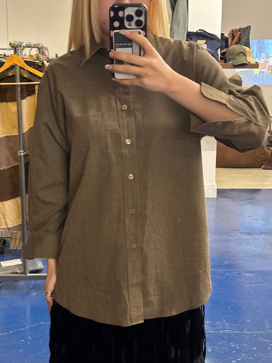 발렌시아가 브라운셔츠 상품이미지1