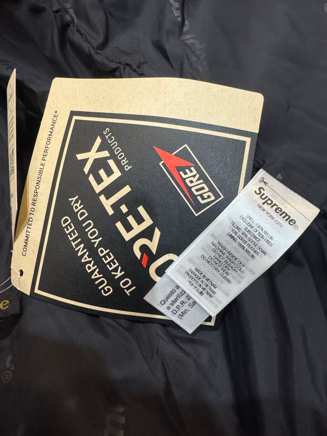 [M] 슈프림 고어텍스 900필 다운 파카 퍼 프린트  상품이미지9