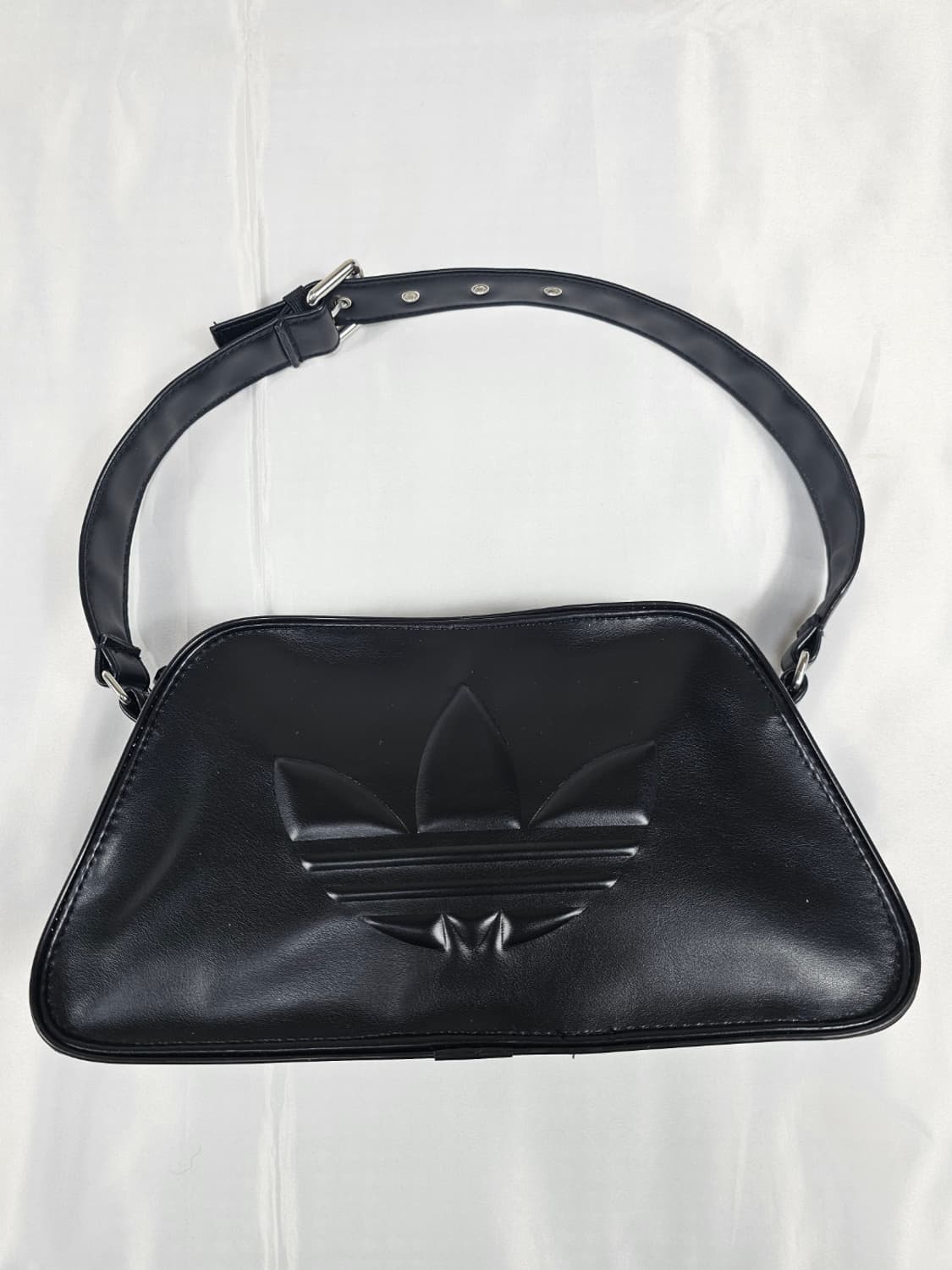 아디다스트레포일숄더백 상품이미지4