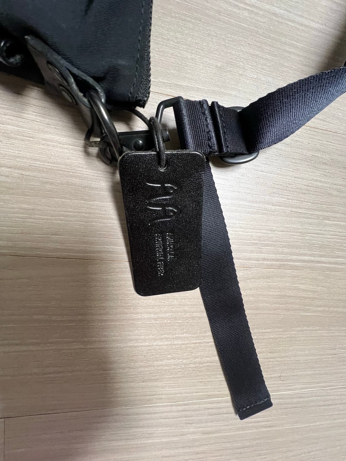 아미아칼바 크로스백 상품이미지3